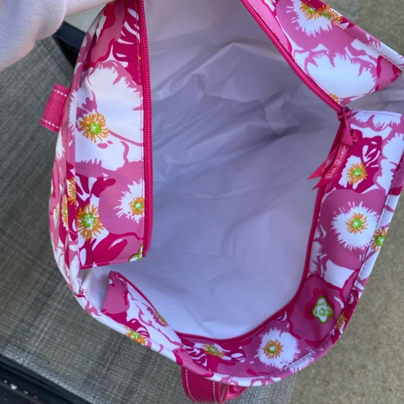 Lilly Pulitzer Scarlet Begonia Insulated Cooler Bag with Vine & Bottle Opener - Picture 9 of 11